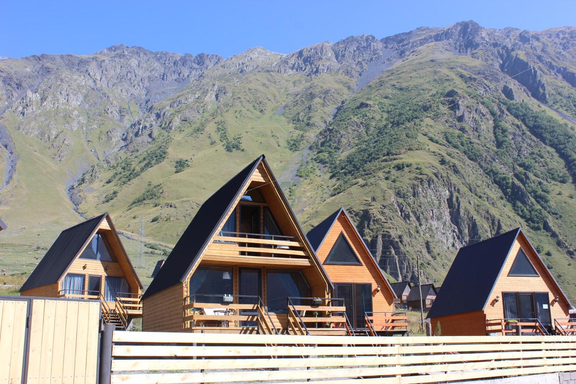 Appartamento Kazbegi Folk Esterno foto