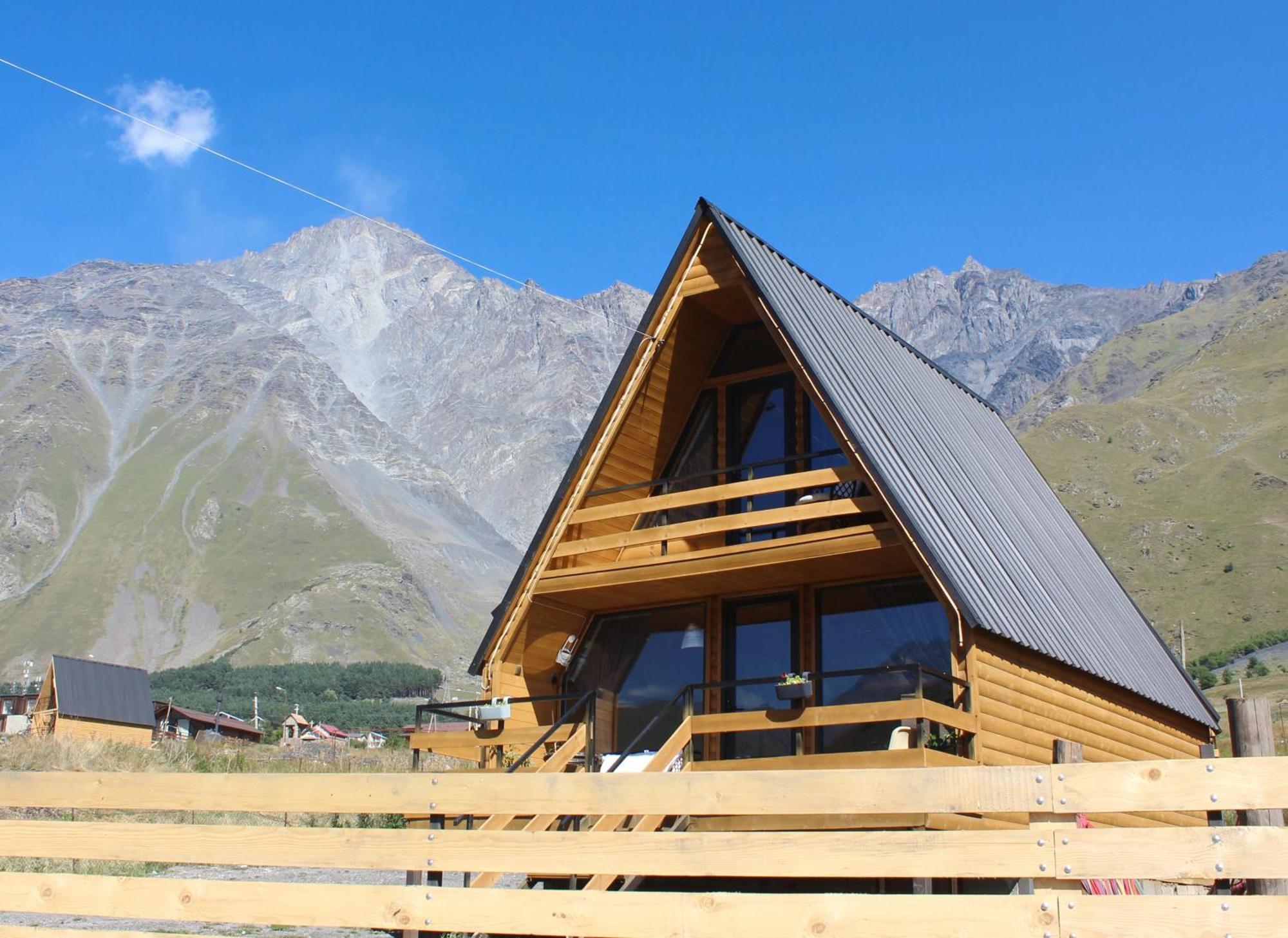 Appartamento Kazbegi Folk Esterno foto